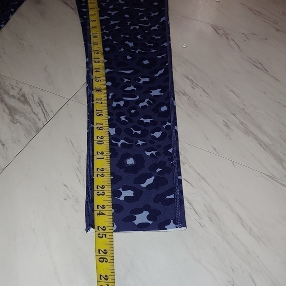Aerie offline blue leopard print leggings - Picture 6 of 6